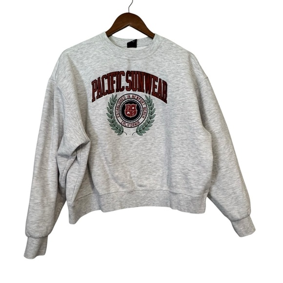 Women's Pacsun Pacific Sunwear Grey Crewneck Crest Sweatshirt - Picture 1 of 6